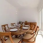 La Florida Tranquil 3 Bedroom Vila