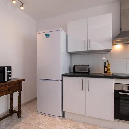 La Florida Tranquil 3 Bedroom Villa Arona