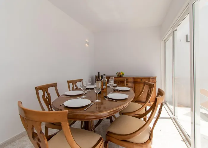 La Florida Tranquil 3 Bedroom Villa