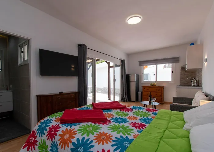 La Florida Tranquil 3 Bedroom Villa Arona