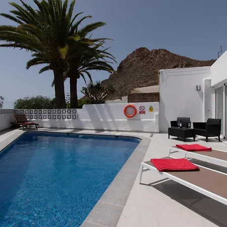 La Florida Tranquil 3 Bedroom فيلة *