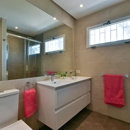 La Florida Tranquil 3 Bedroom Vila *